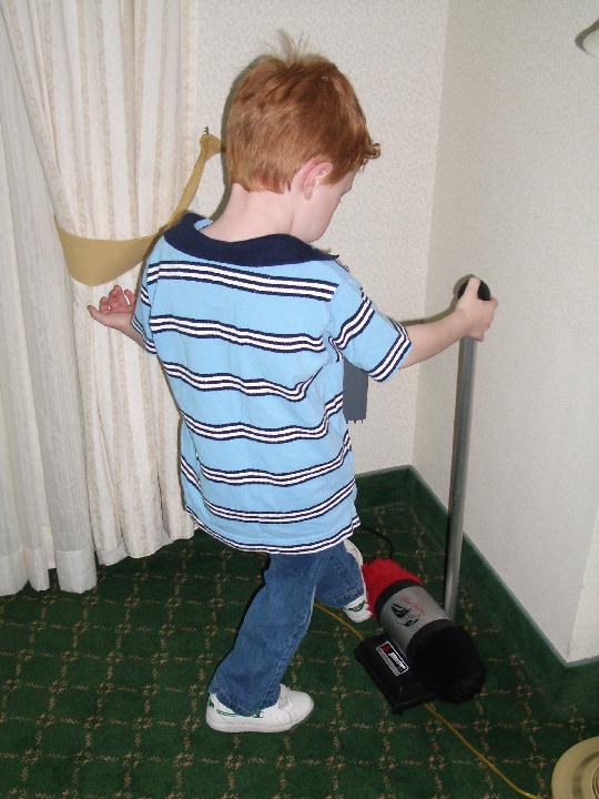 IMGP0835 One of Steven's favorite things... the shoe shiner in the hotel room.